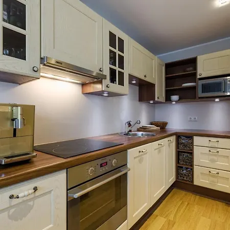 Апартаменты Cosy Close To The Beach!